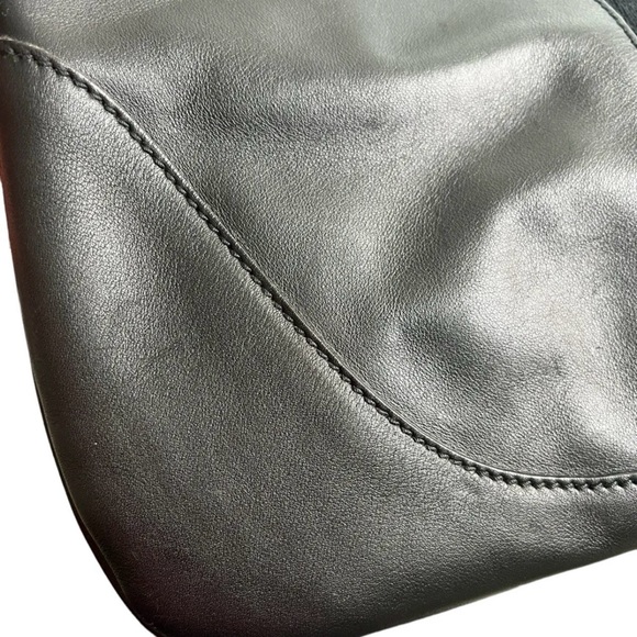 Certified Authentic GUCCI Striped Black Leather Hobo Bag - Picture 10 of 15